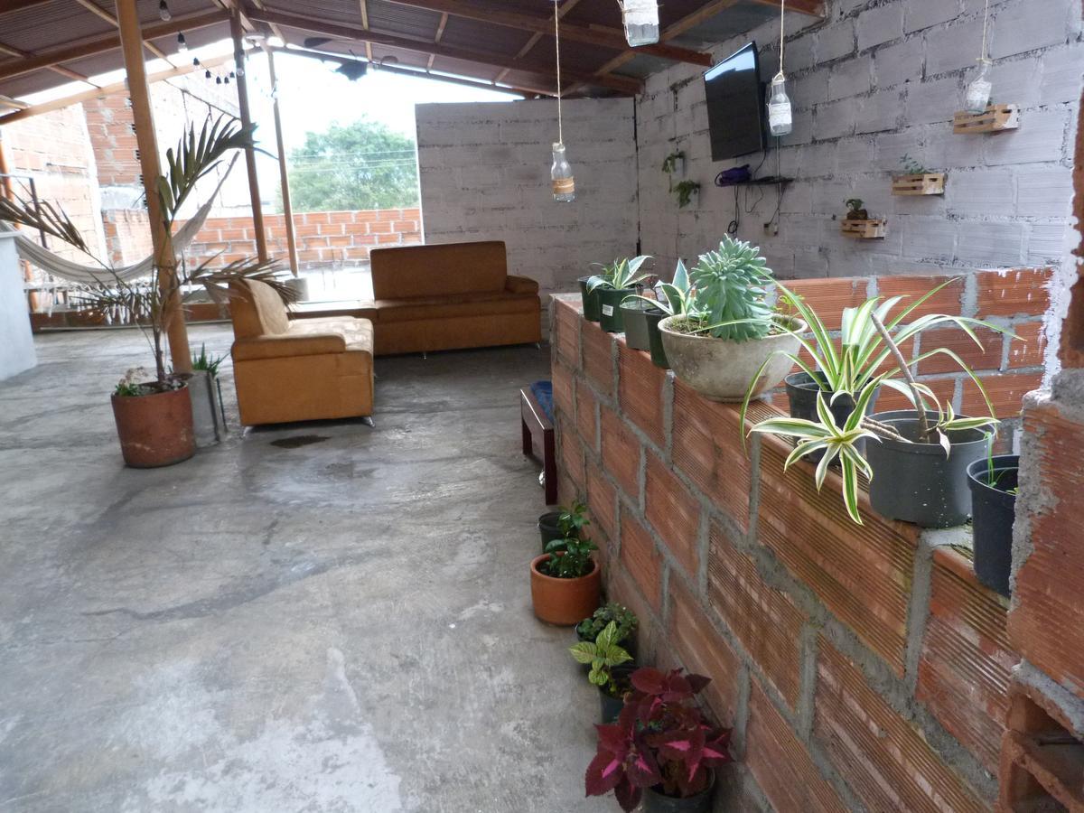 El Descanso Donde Sara Hostel Medellin Exterior photo