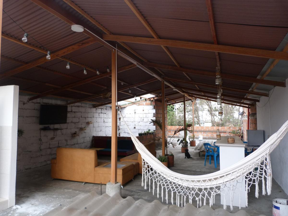 El Descanso Donde Sara Hostel Medellin Exterior photo